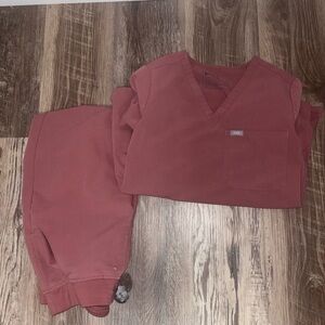 Figs Women's Top in Dusty Rose